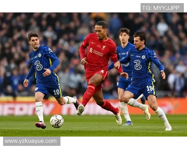 范戴克:从默默无闻到世界顶级后卫的传奇之路与成长故事 范戴克:从默默无闻到世界顶级后卫的传奇之路与成长故事