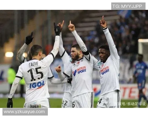 雷恩与亚眠激战法国杯争夺战双方全力以赴力争晋级荣耀之路